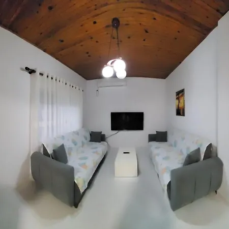 Vila 56 * Golem (Tirana)