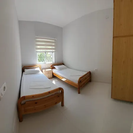 Vila 56 *